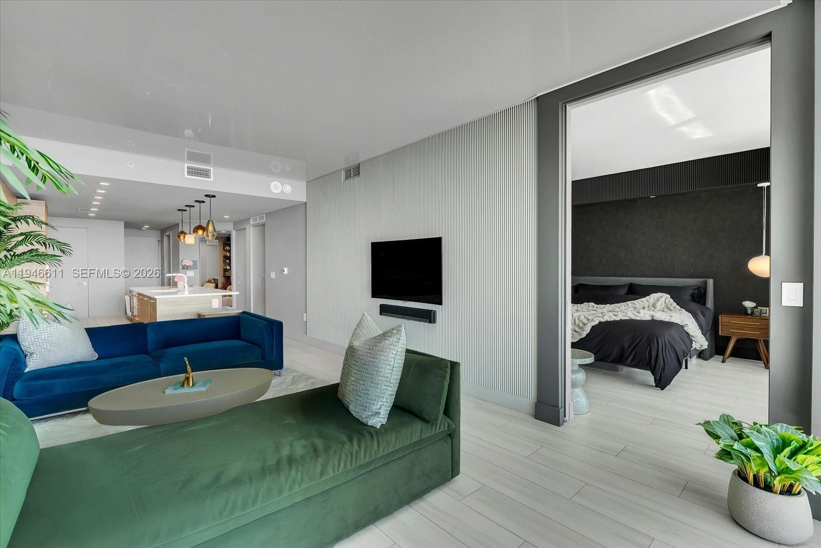 PARAISO BAY CONDO - Residential