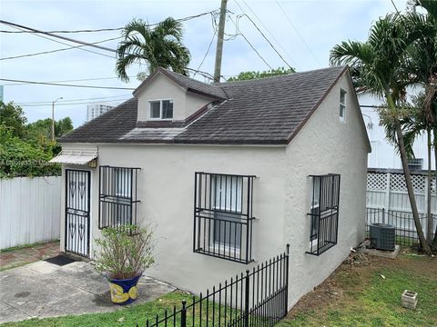 178 NE 46 St Miami FL 33137