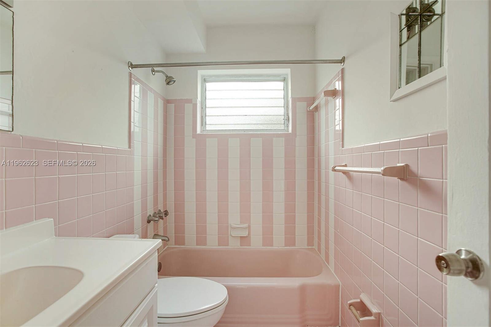 835 MERIDIAN CONDO - Residential Lease