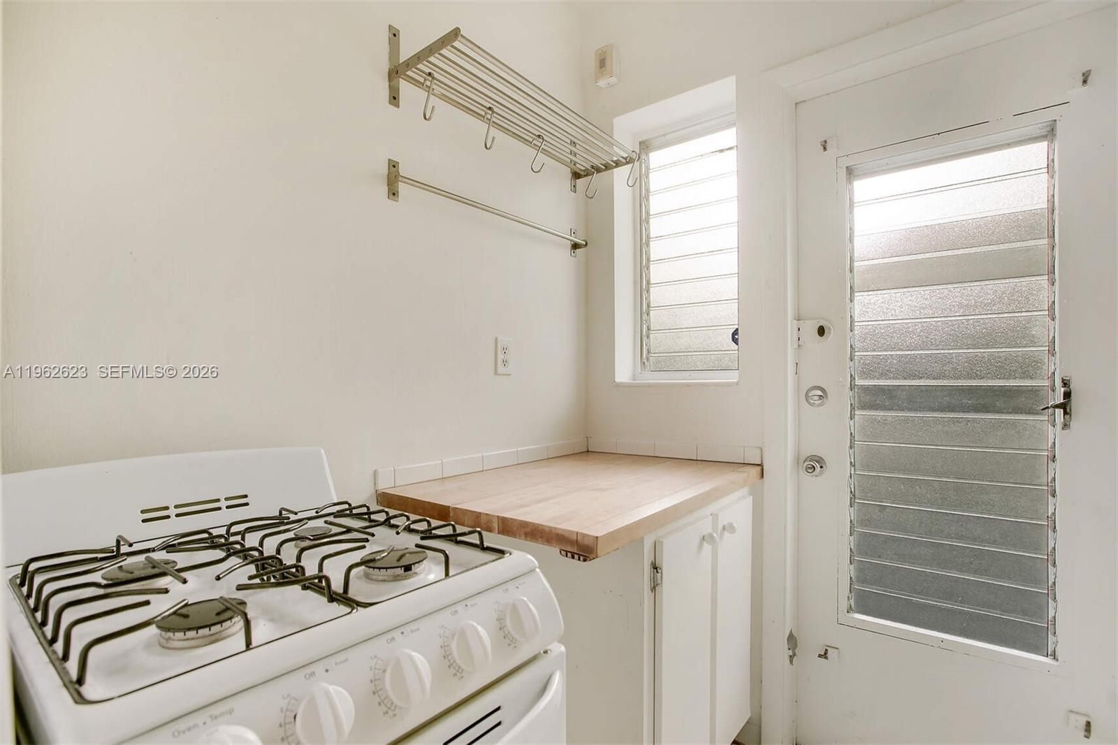 835 MERIDIAN CONDO - Residential Lease