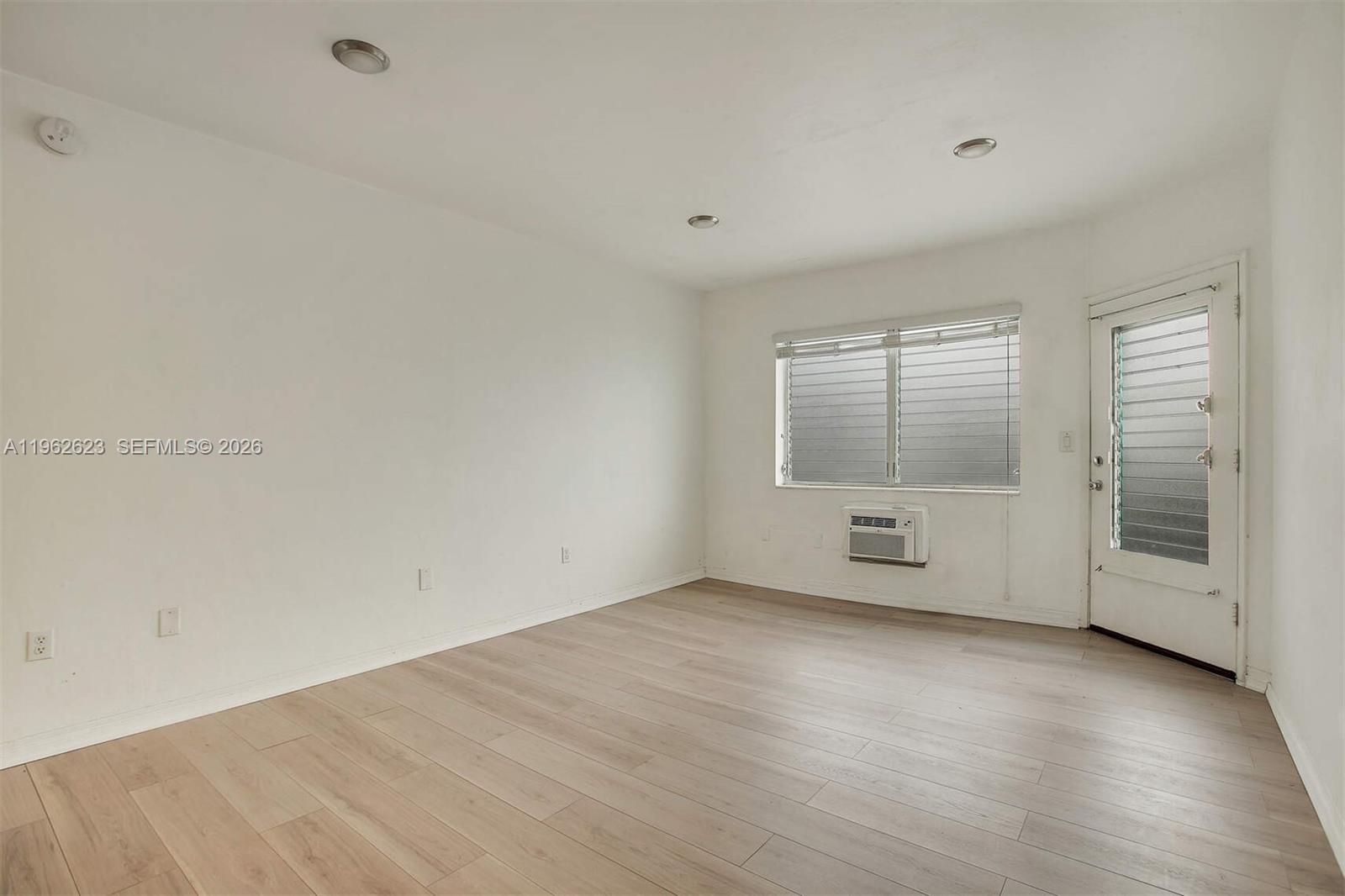 835 MERIDIAN CONDO - Residential Lease