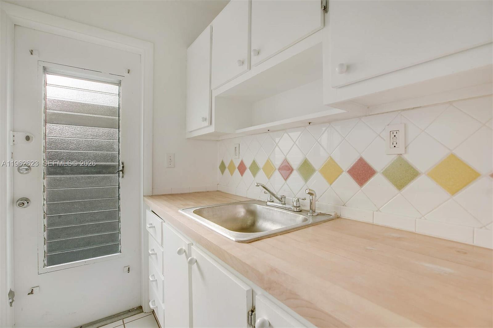 835 MERIDIAN CONDO - Residential Lease