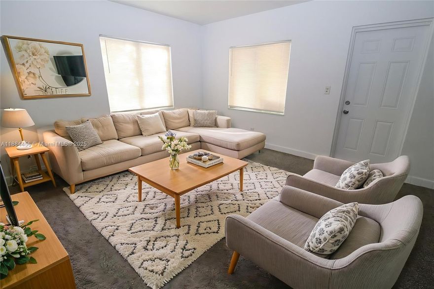 MOVE IN SPECIAL"2 MONTHS MOVE IN "Spacious 1 bedroom apartment with private terrace/patio garden area.Open concept kitchen,beautiful terrazzo floors thrughout .Located in the Lake Ridge neighborhood of Fort Lauderdale. 1 reserved parking spot .close to Holiday park,Las Olas cafes,shopping and entertaiment.1 mile to world renowned Fort Lauderdale beach,pet friendly boutique garden style complex,rapid approval.