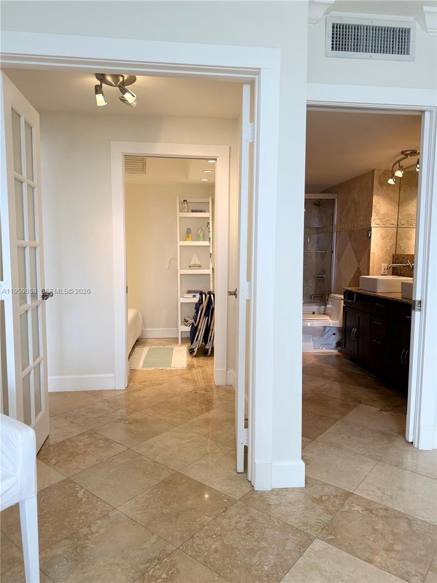 AVENTURA ELDORADO CONDO - Residential Lease