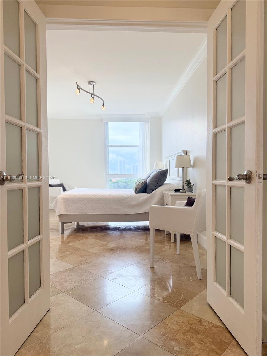 AVENTURA ELDORADO CONDO - Residential Lease