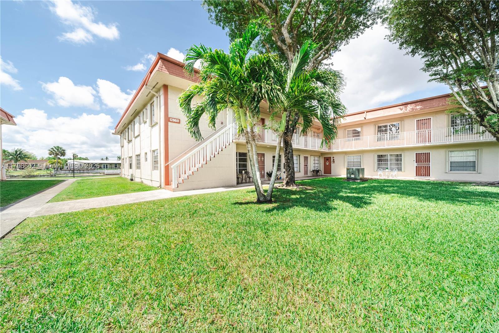 12860 Sw 43rd Dr 145, Miami, Broward County, Florida - 2 Bedrooms  
1 Bathrooms - 