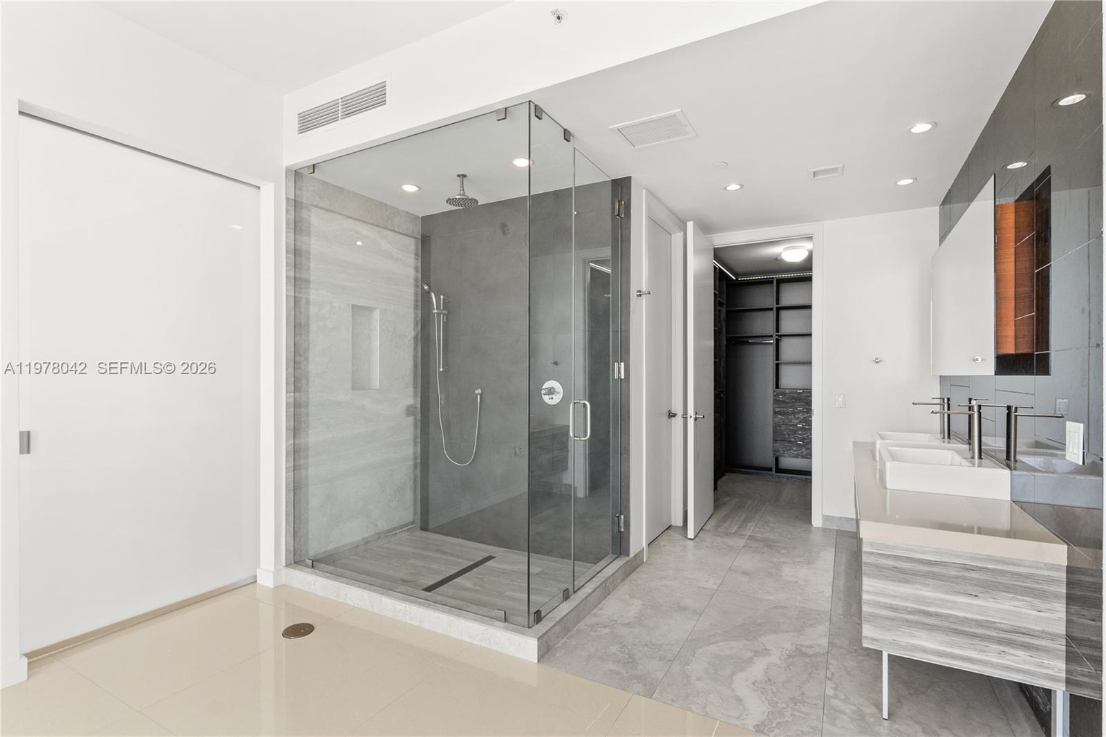 MARQUIS CONDO - Residential Lease