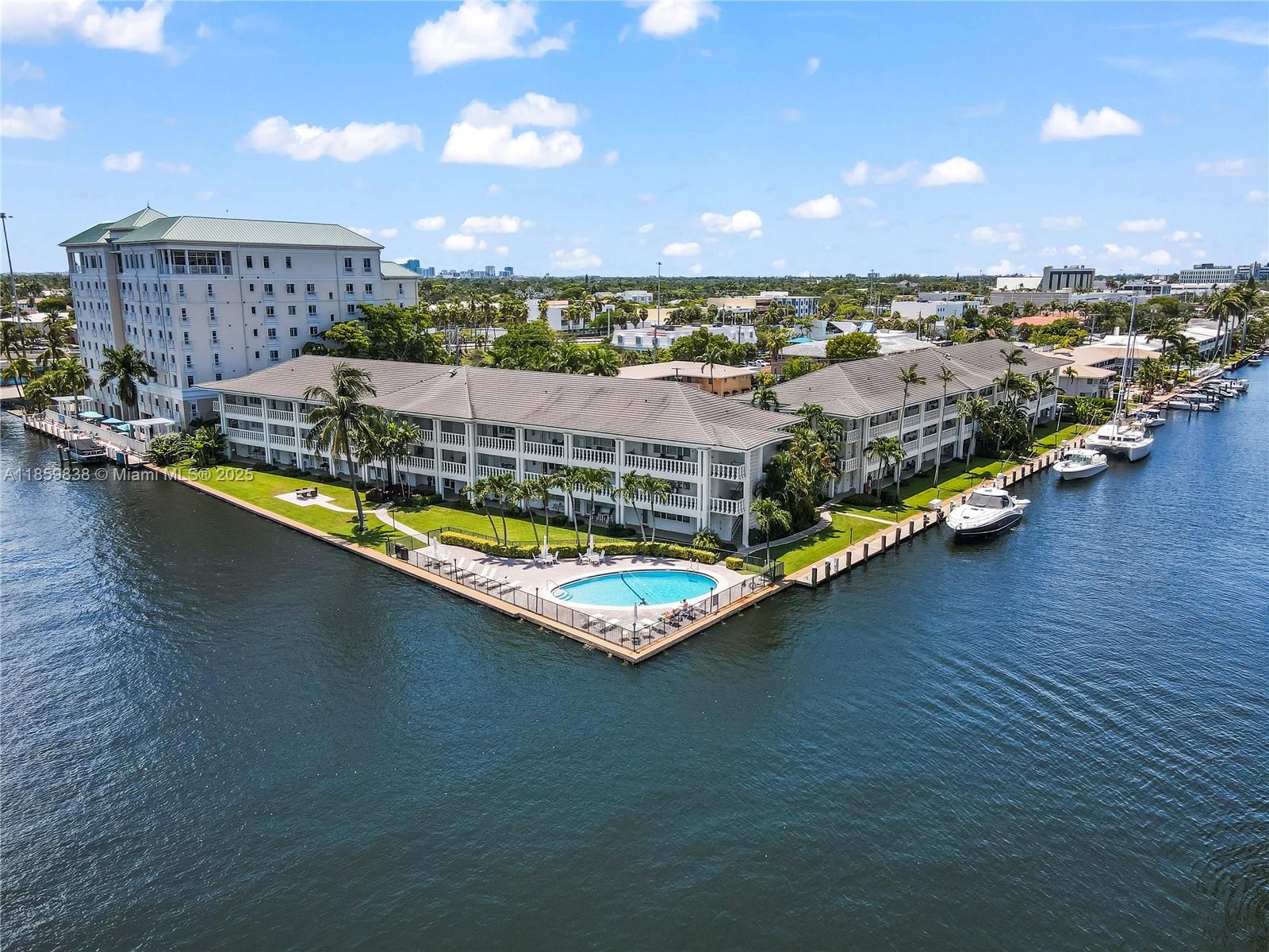 Rarely available 2 bedroom 2-bathroom corner unit smack on the Intracoastal point with spectacular waterfront views.
Fully renovated with in unit w/d. Gorgeous midcentury boutique building with ultra-low condo fees. Exclusive Coral Ridge location. Walk to beach, restaurants, and shops. Immediate rentals allowed up to 3 times a year.