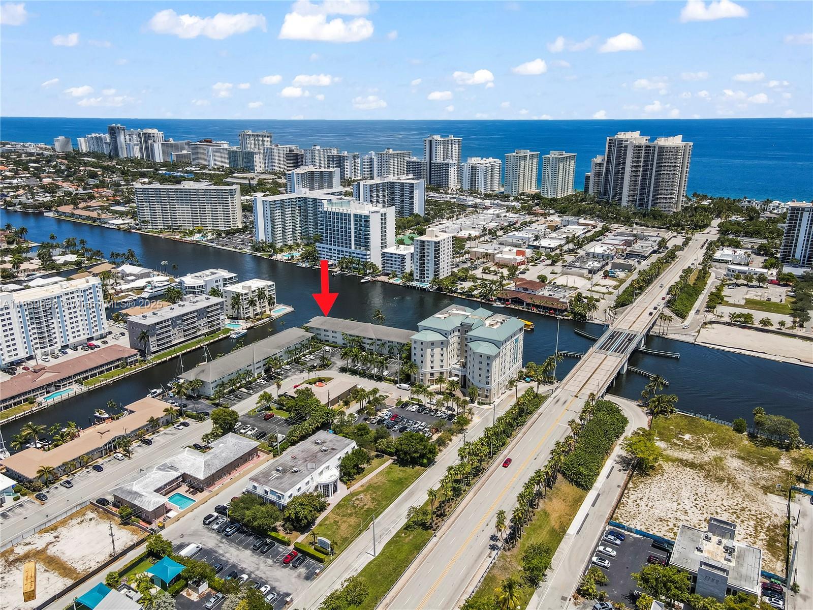 WATERSIDE ON THE INTRACOA - Residential