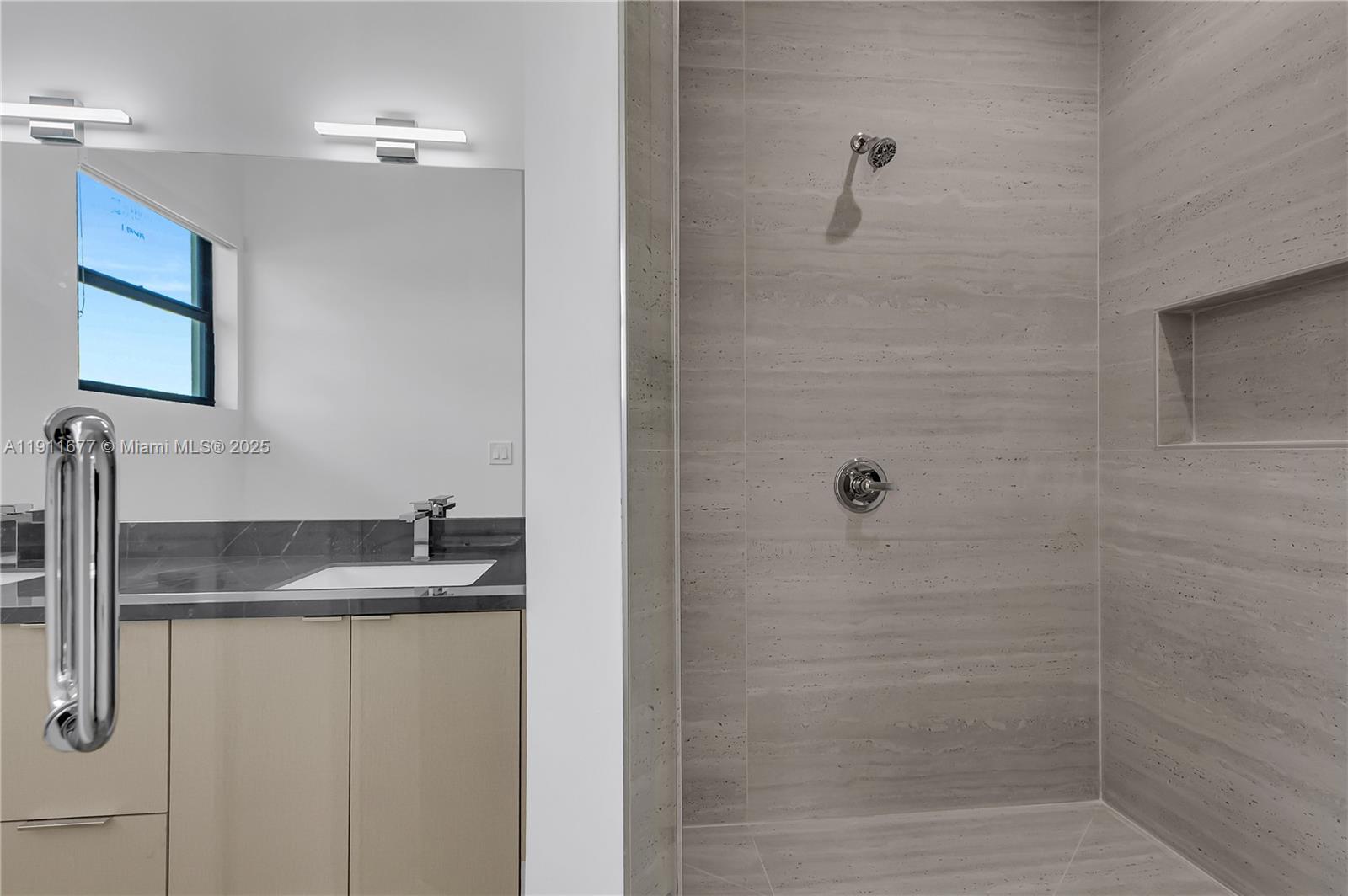 DIXIE PARK - Residential Income