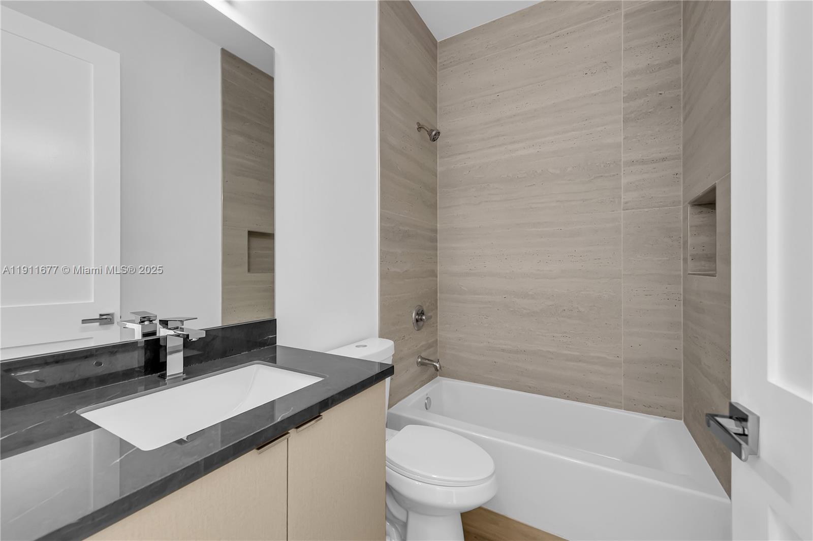 DIXIE PARK - Residential Income