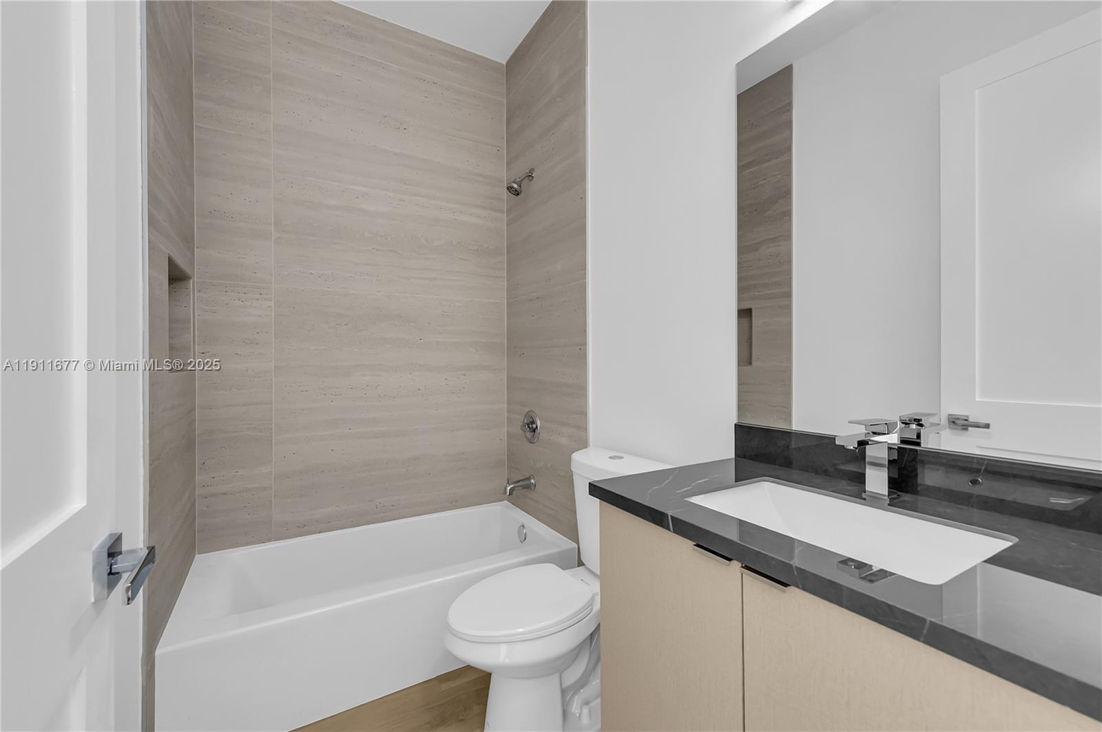 DIXIE PARK - Residential Income