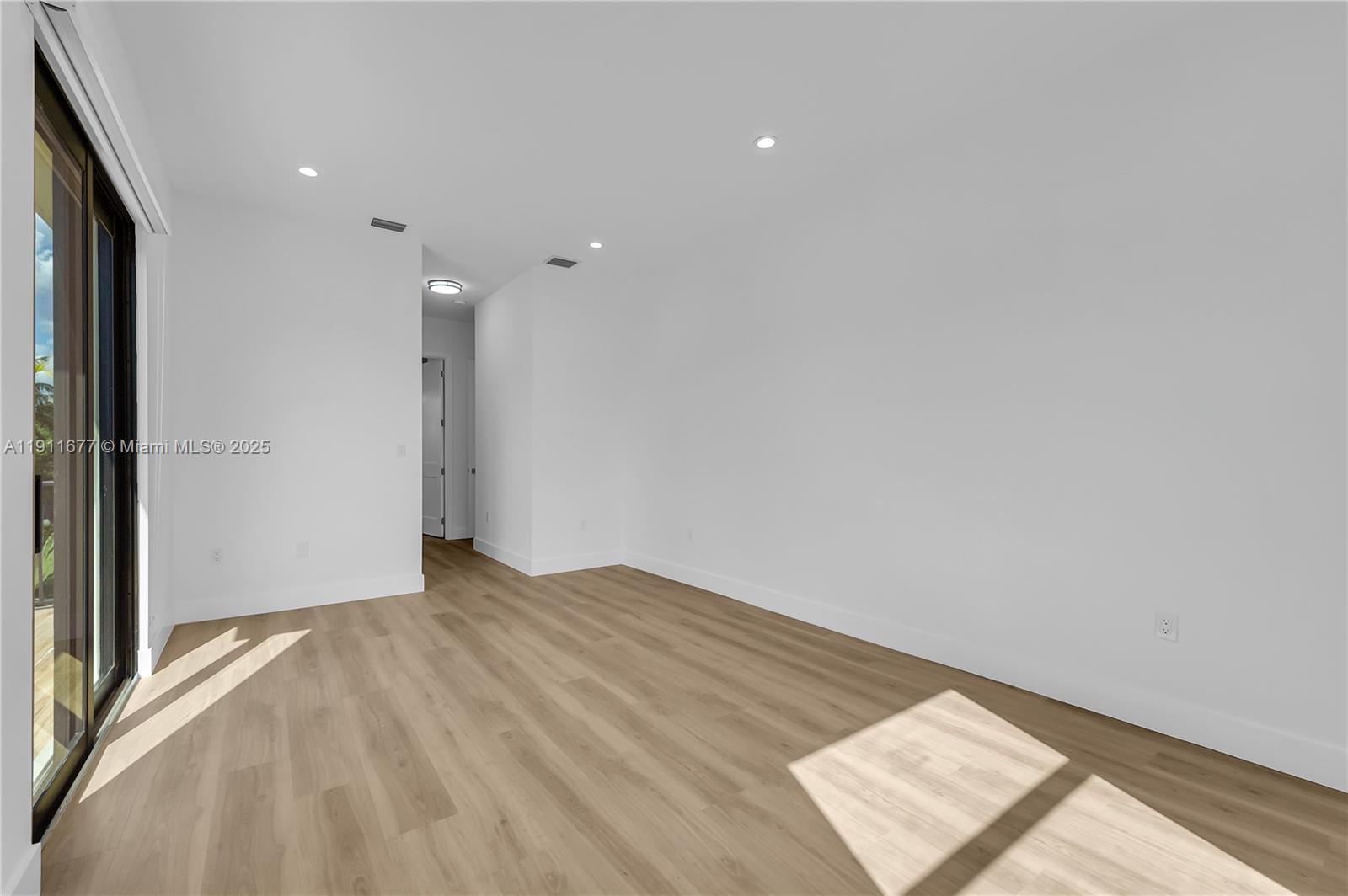 DIXIE PARK - Residential Income