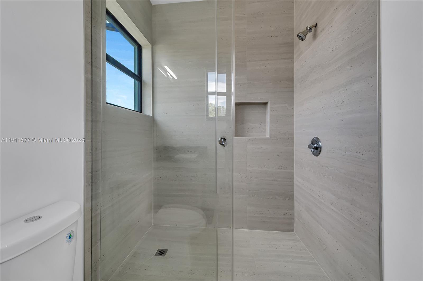 DIXIE PARK - Residential Income