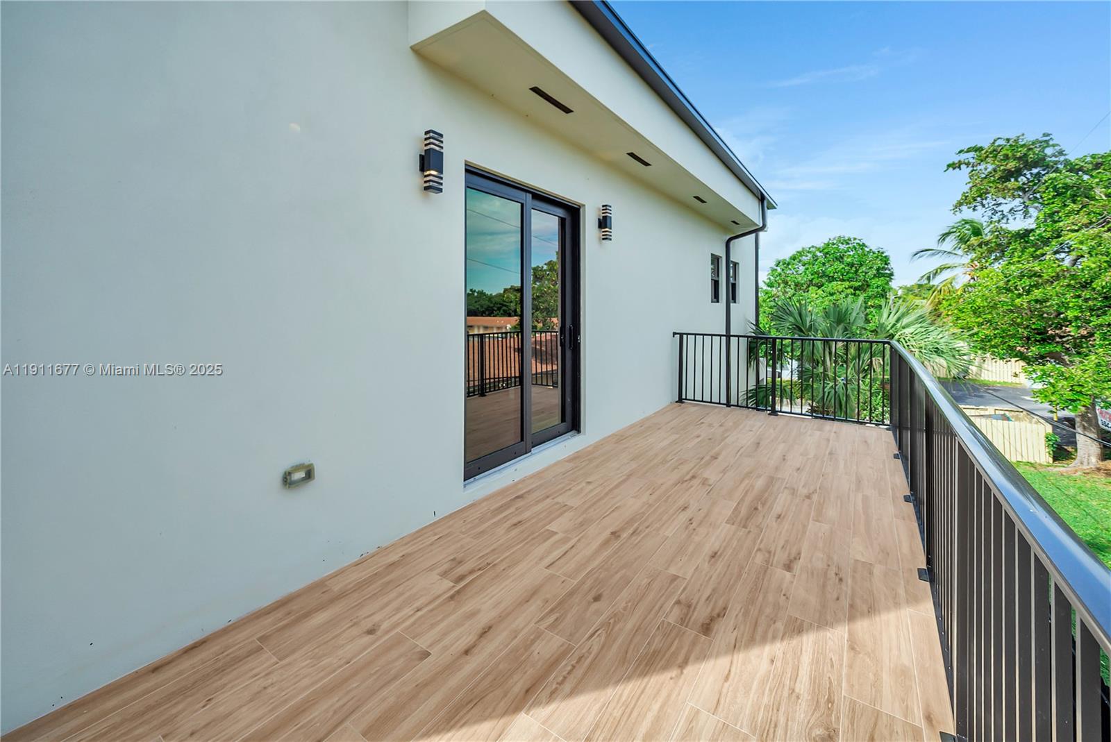 DIXIE PARK - Residential Income