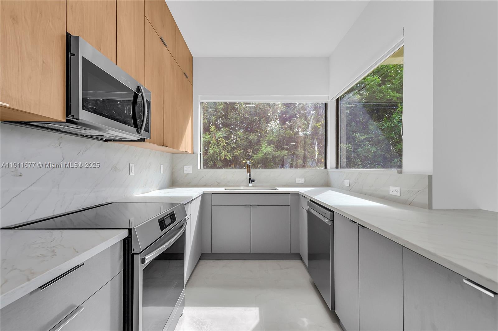 DIXIE PARK - Residential Income