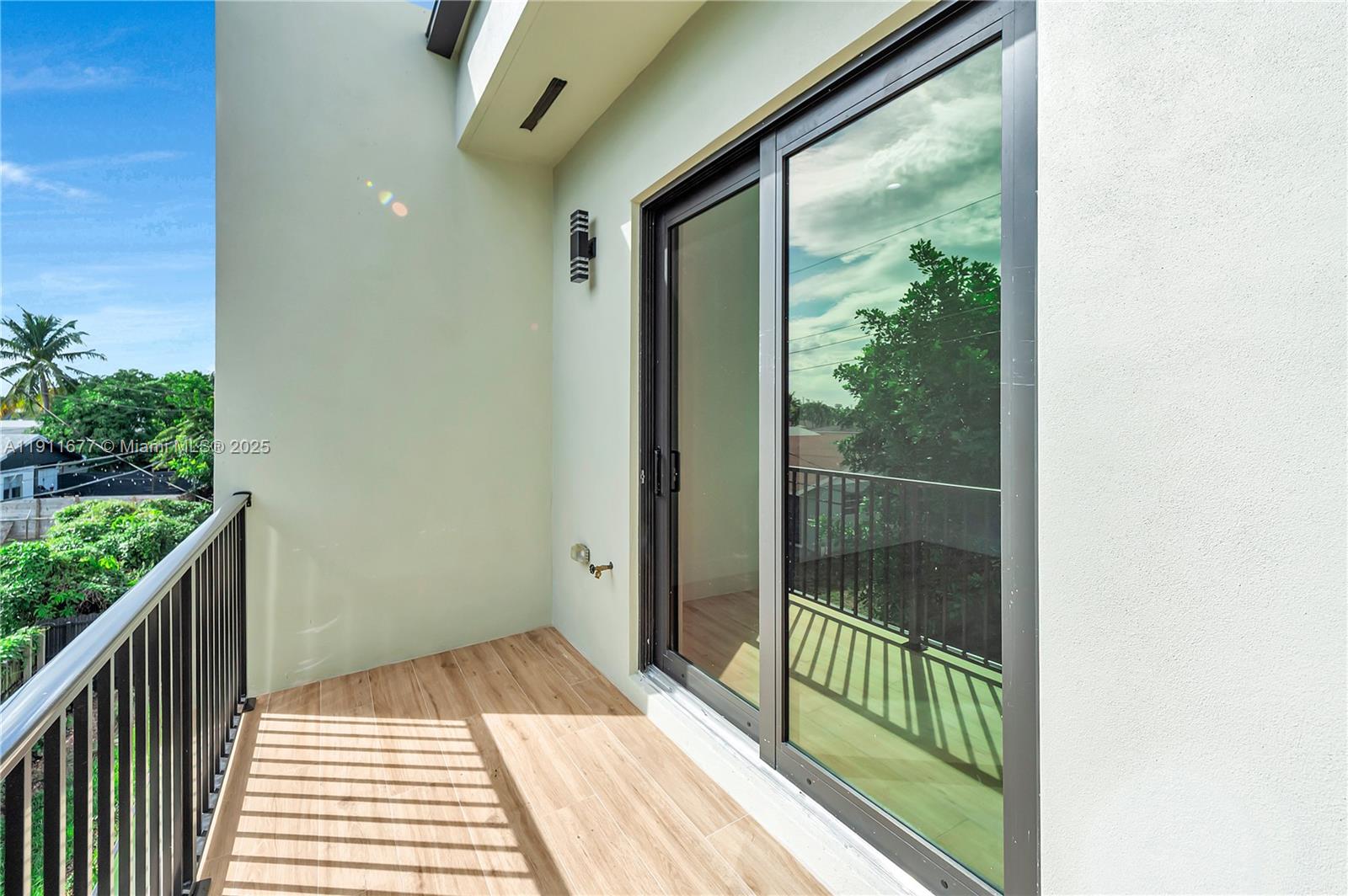 DIXIE PARK - Residential Income