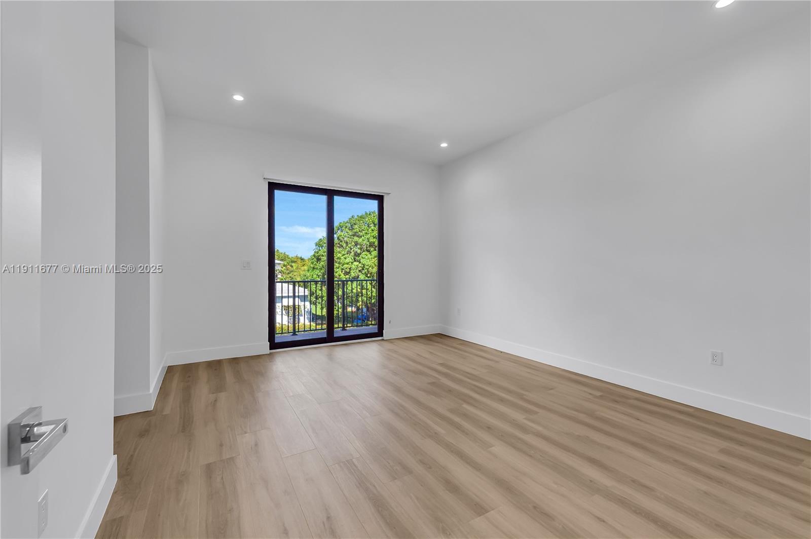 DIXIE PARK - Residential Income