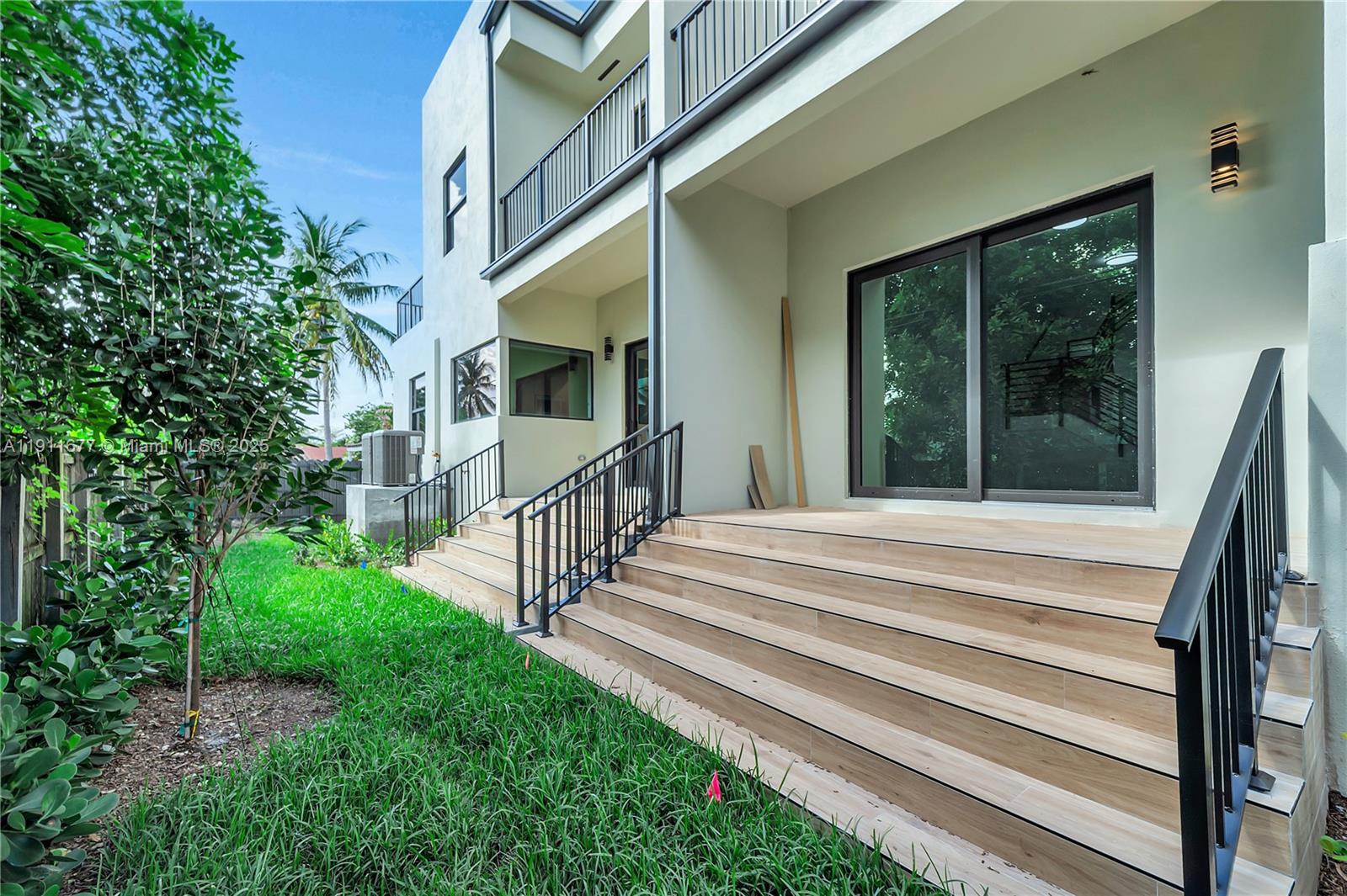 DIXIE PARK - Residential Income