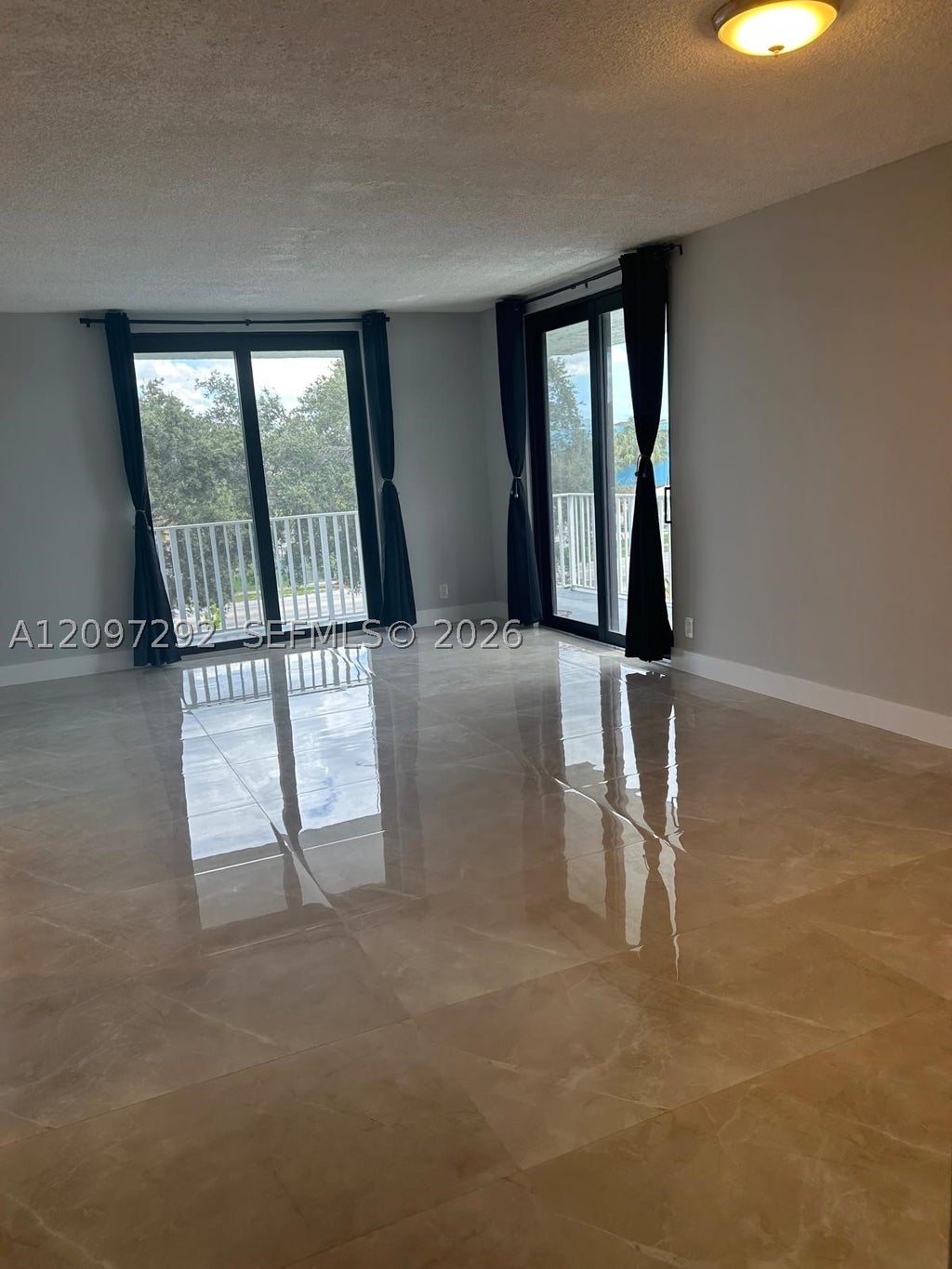 Photo of 901 Hillcrest Dr #315, Hollywood, FL 33021 (MLS # A12097292)