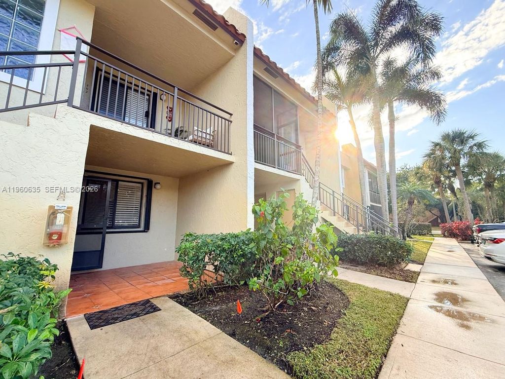 Photo of 440 S Lake view Dr #102, Fort Lauderdale, FL 33326 (MLS # A11960635)