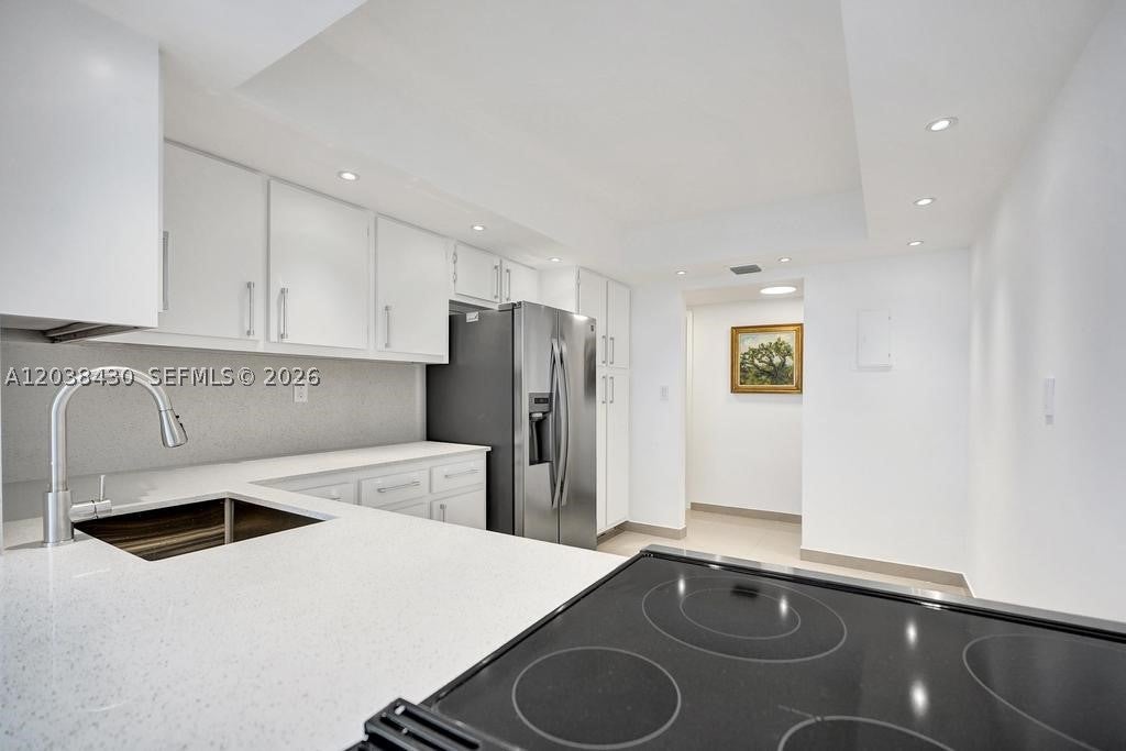 400 Leslie Dr 1022