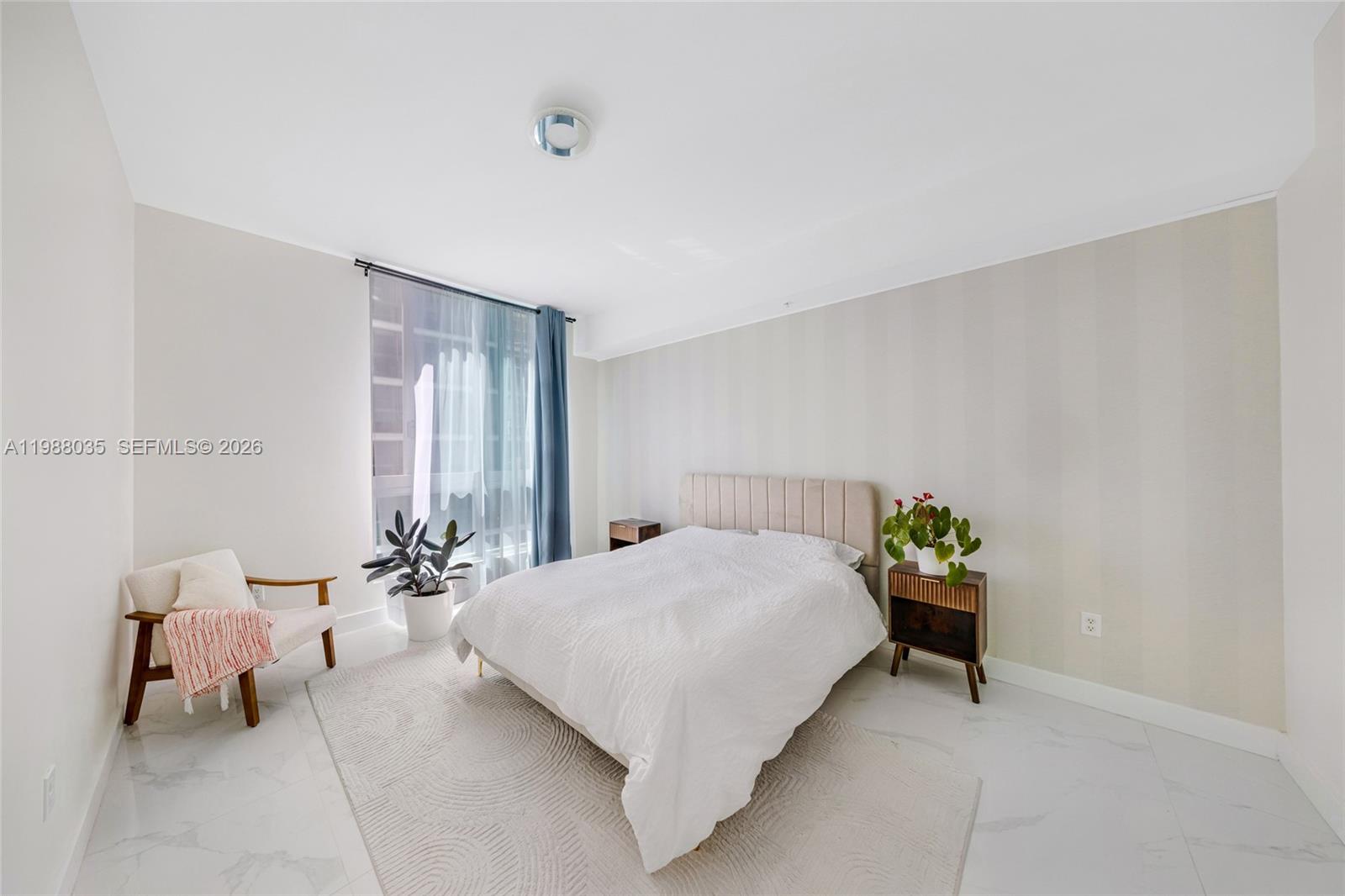 MET 1 CONDO - Residential