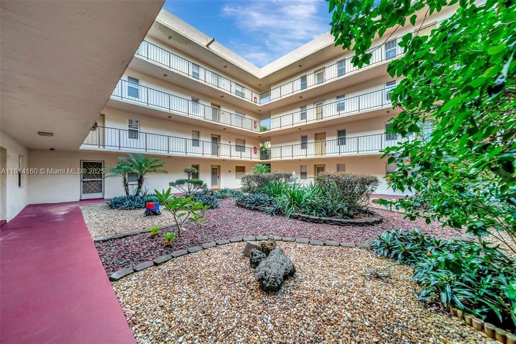 SOMERSET SEVEN CONDO - Residential