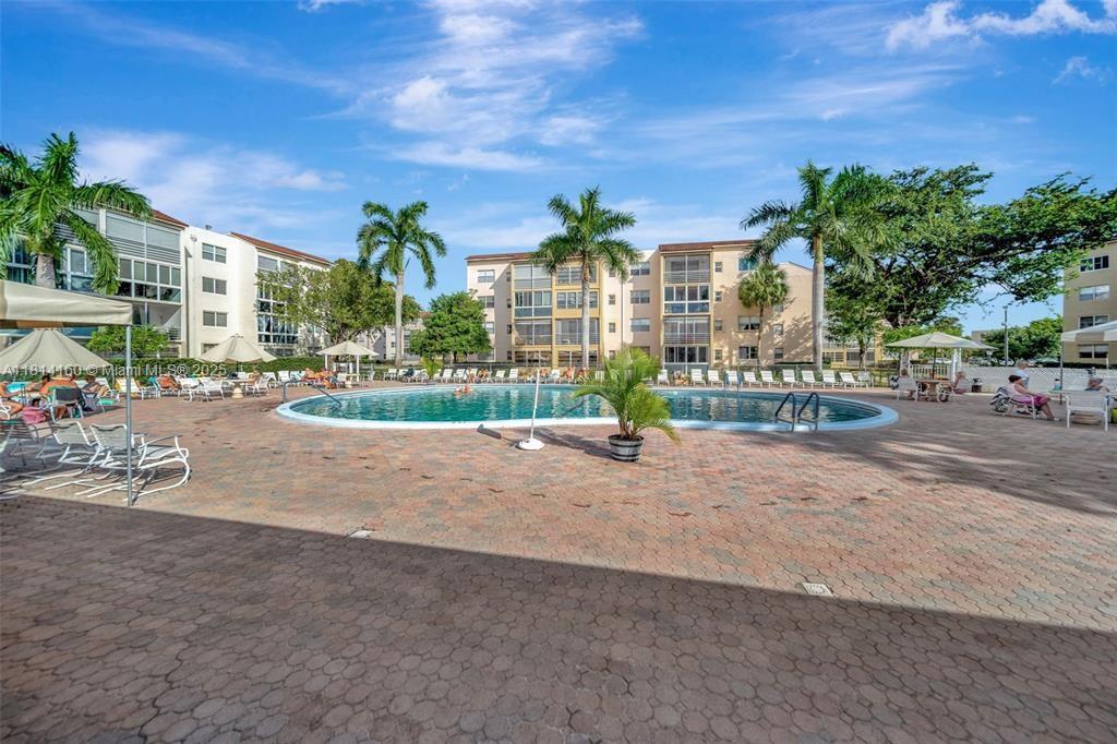 SOMERSET SEVEN CONDO - Residential