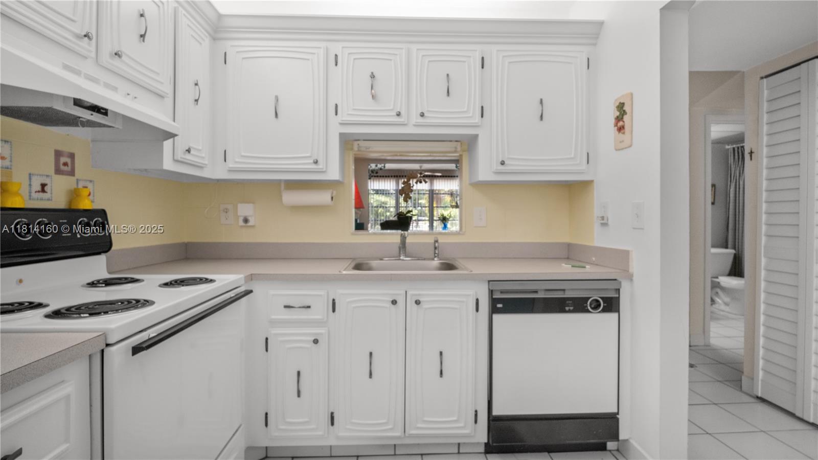 SOMERSET SEVEN CONDO - Residential