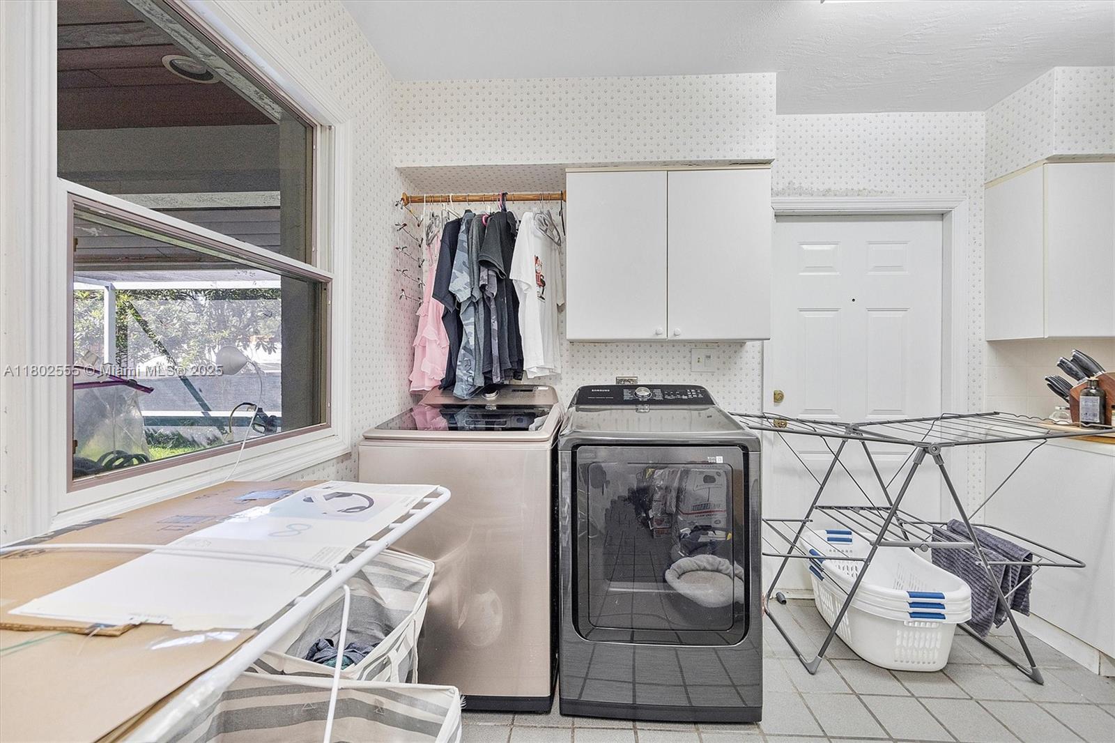 CORAL GABLES BISC BAY SEC - Residential