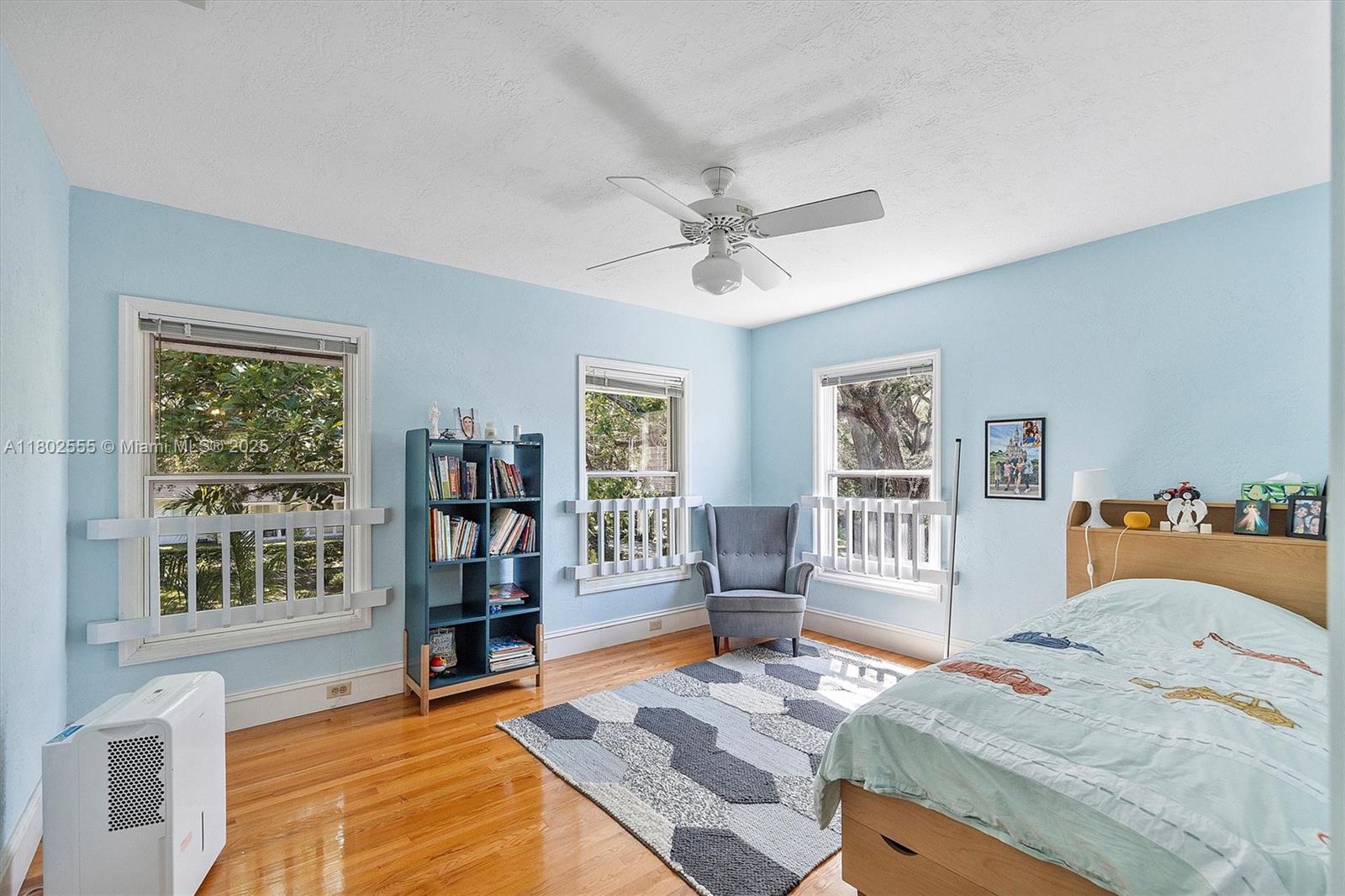 CORAL GABLES BISC BAY SEC - Residential