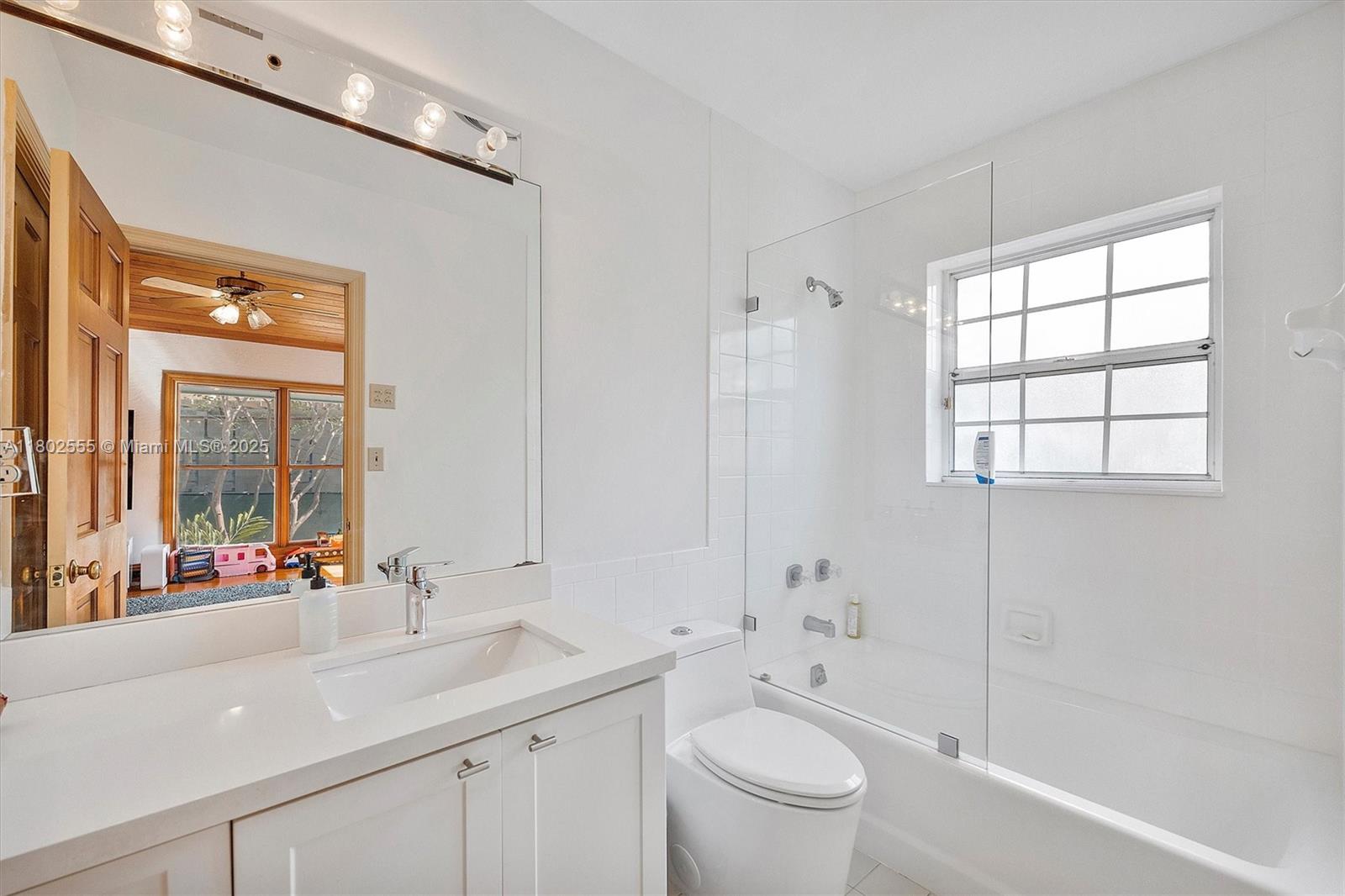 CORAL GABLES BISC BAY SEC - Residential