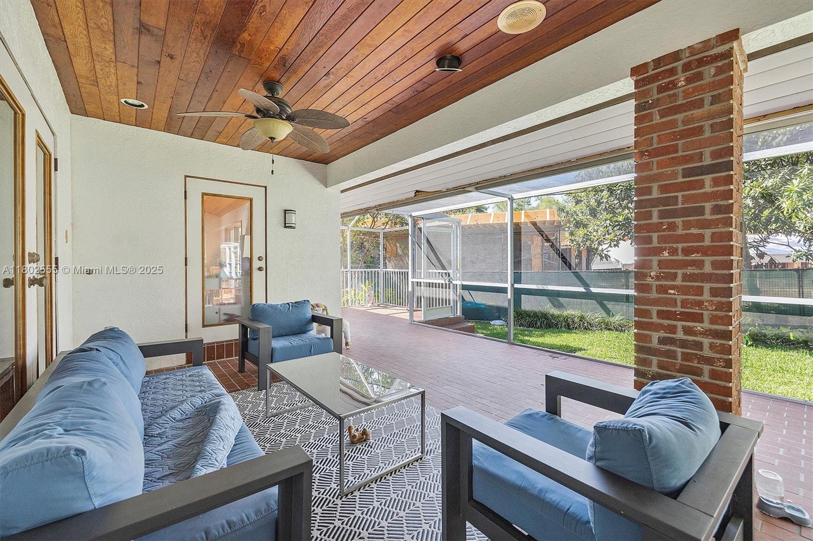 CORAL GABLES BISC BAY SEC - Residential