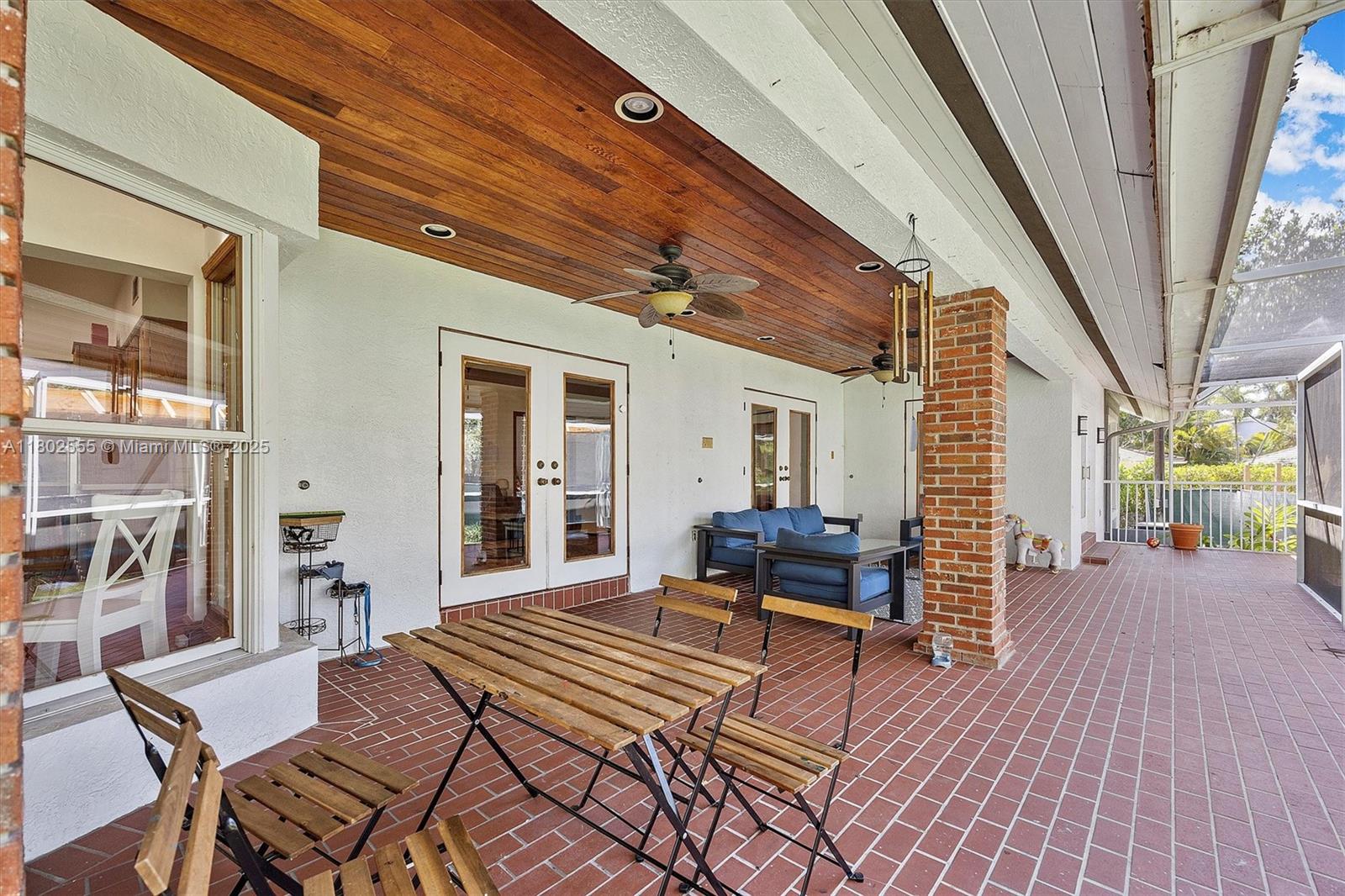 CORAL GABLES BISC BAY SEC - Residential