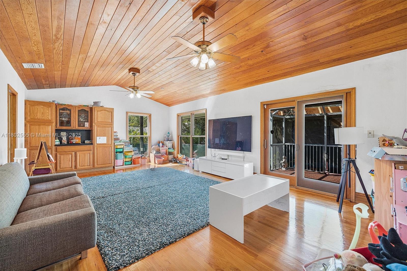 CORAL GABLES BISC BAY SEC - Residential