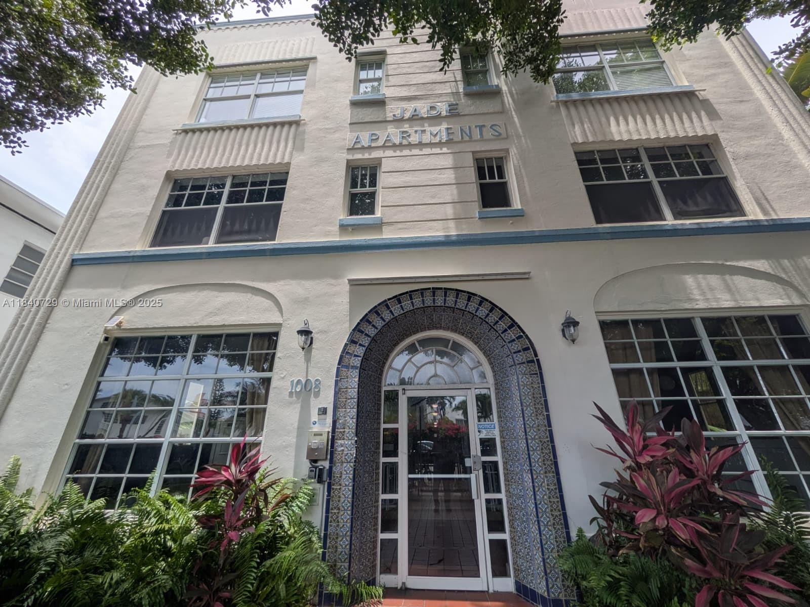 Coming soon! Beautifully renovated 1-bedroom plus den, 1-bath residence in the heart of South Beach, just steps from Flamingo Park — offering playground, bark park, pool, tennis center, running track, outdoor gym, and more. The versatile den can be used as a guest room, office, or studio. Features marble floors and stainless steel appliances. Enjoy the ultimate South Beach lifestyle: walk to the beach, restaurants, shops, and vibrant nightlife.