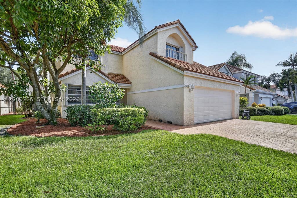 Photo of 2638 Oak Park Cir, Davie, FL 33328 (MLS # A12069726)