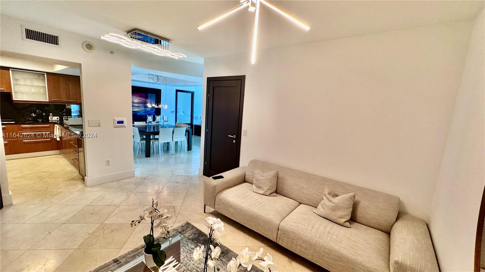 JADE RESIDENCES AT BRICKE - Residential