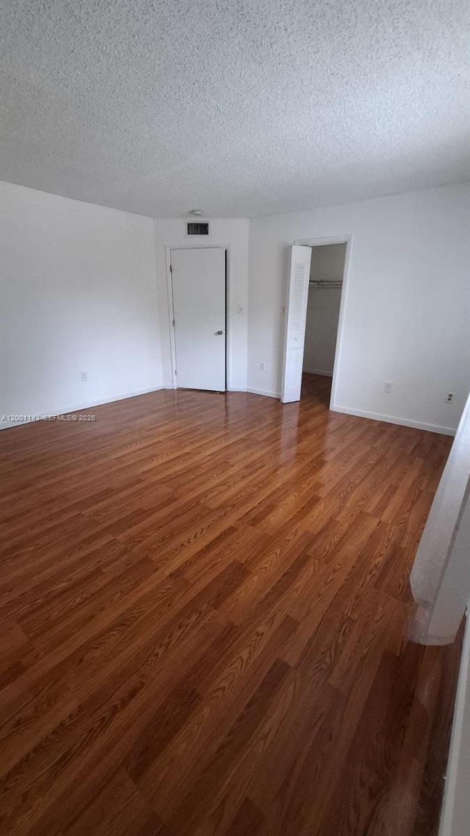 6950 Miami Gardens Dr 2-201