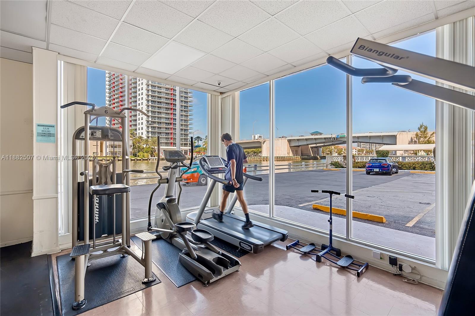 IMPERIAL TOWERS CONDO - Residential