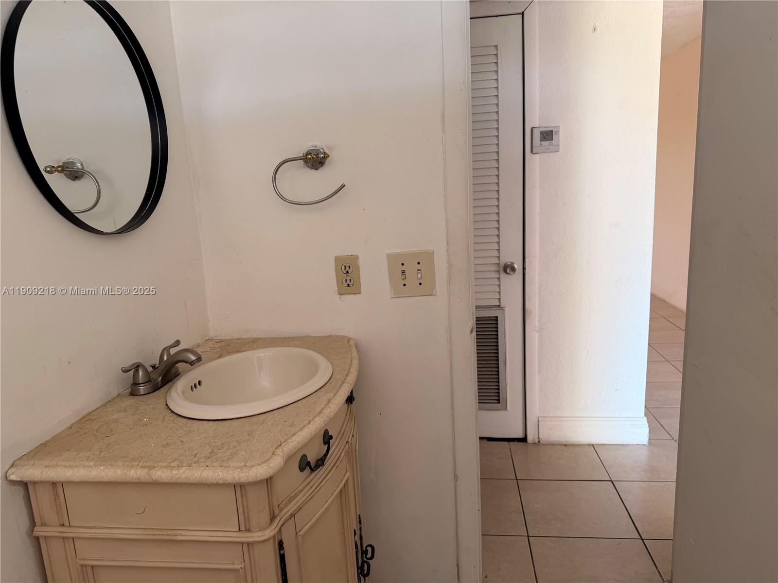 GOLF RIDGE VILLAS UNIT A - Residential Lease