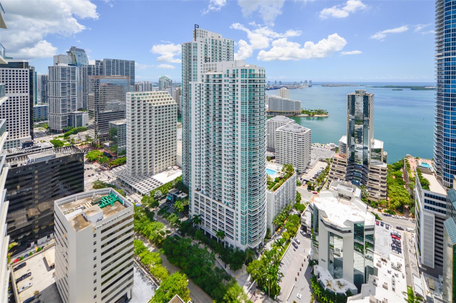 View photos, virtual tours, details... 1010 Brickell Av 4203
