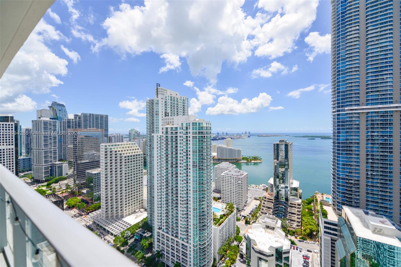 View photos, virtual tours, details... 1010 Brickell Av 4203