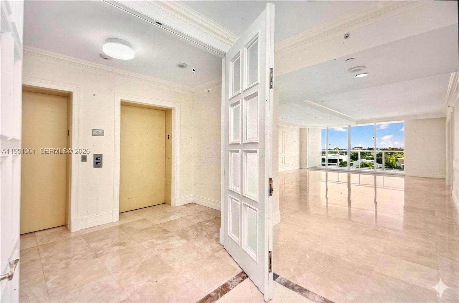 20201 E Country Club Dr 608