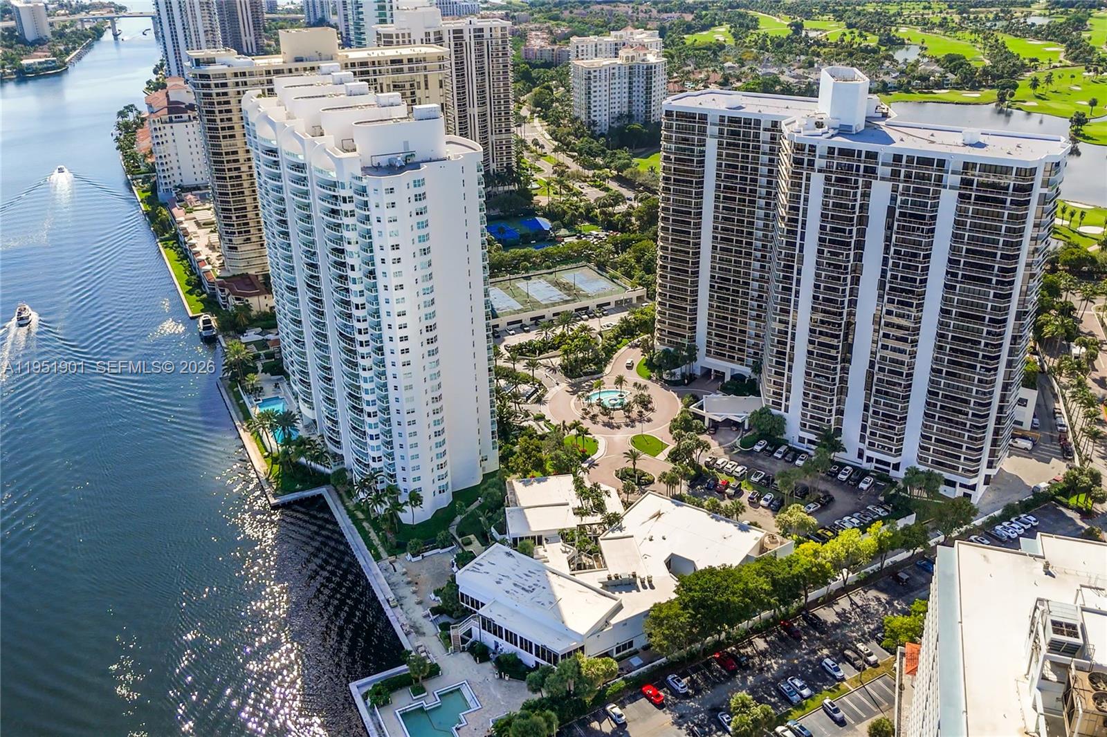 HAMPTONS SOUTH CONDO - Residential