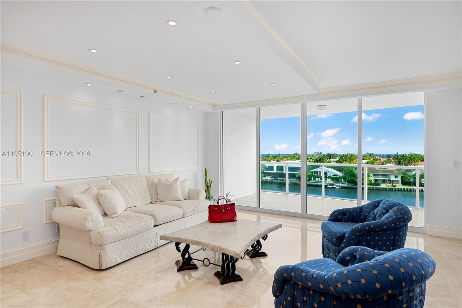 HAMPTONS SOUTH CONDO - Residential