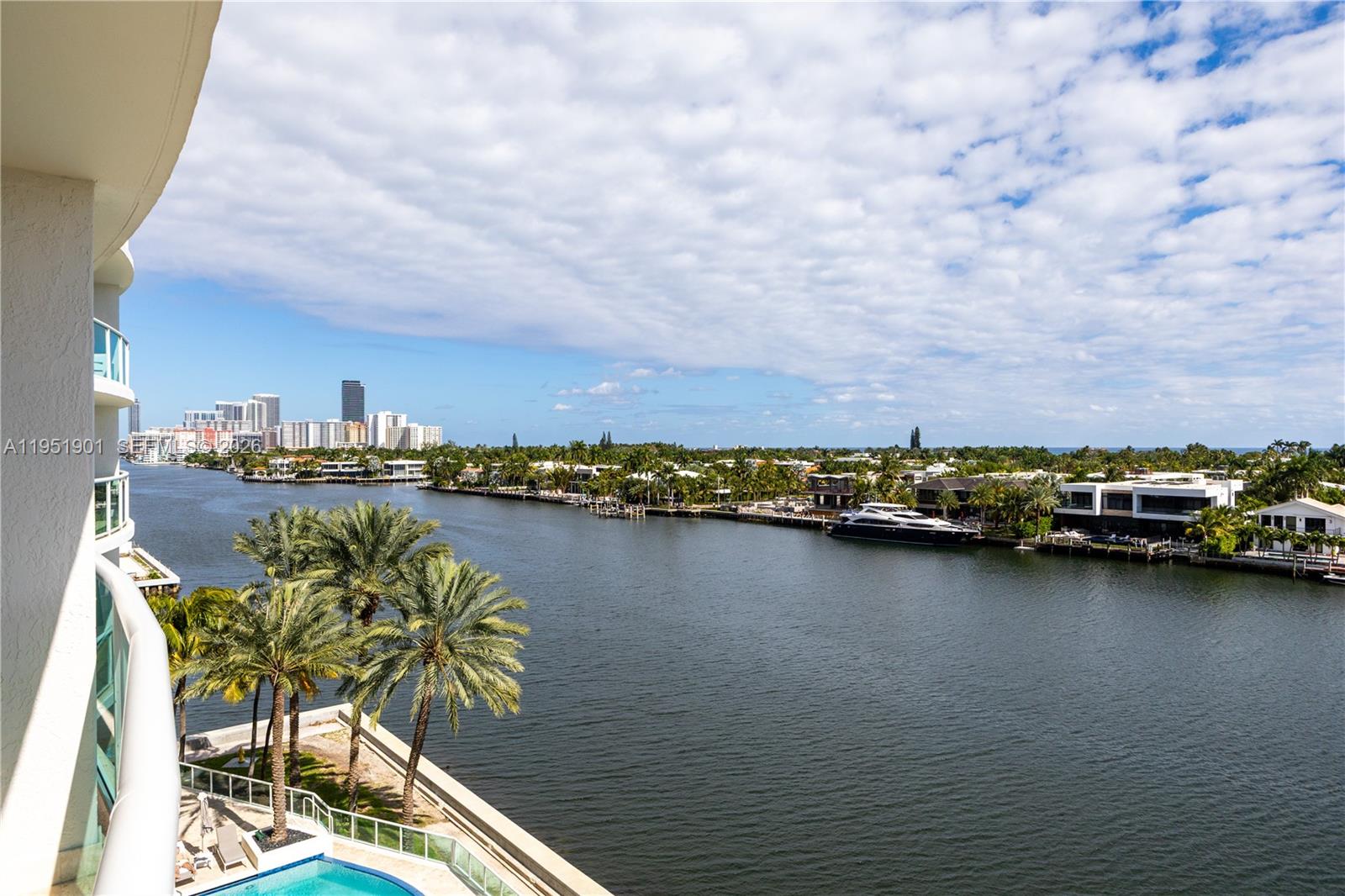 HAMPTONS SOUTH CONDO - Residential