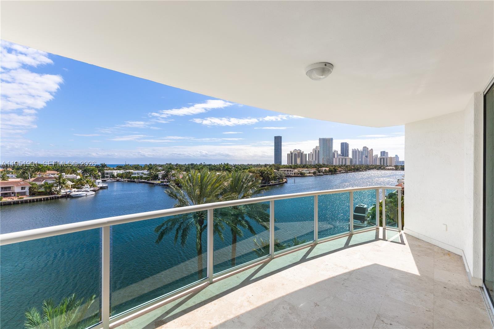 HAMPTONS SOUTH CONDO - Residential