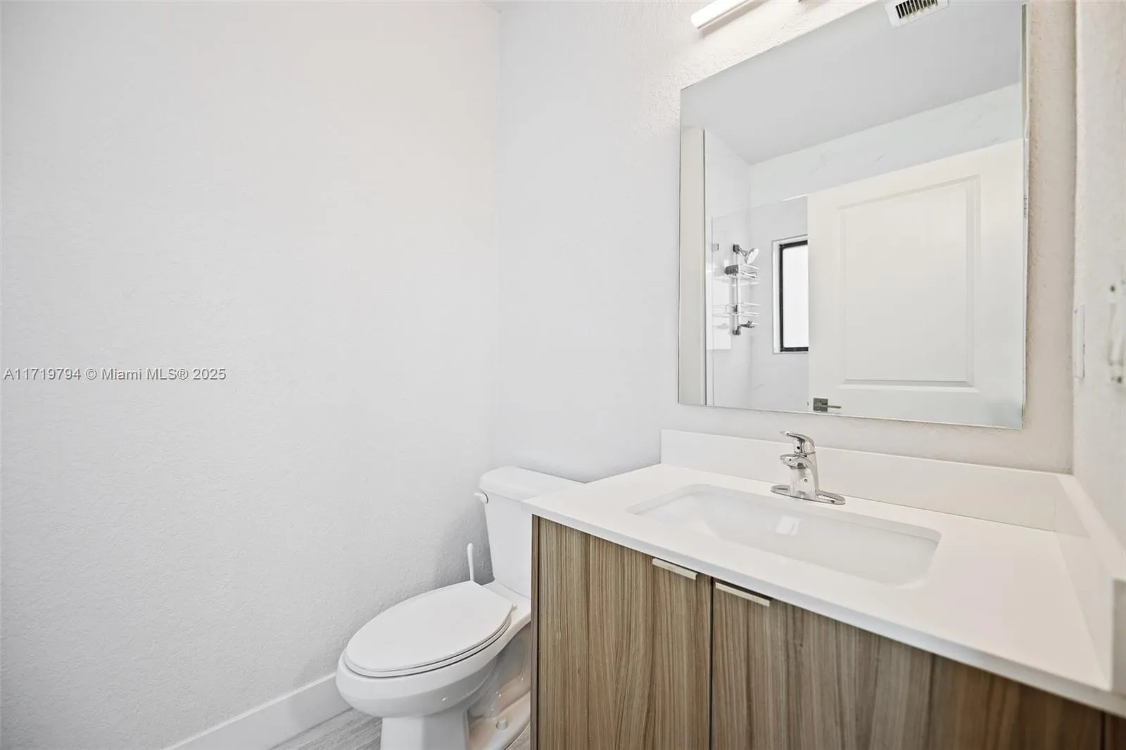 Miami, Florida 33175, United States, 5 Bedrooms Bedrooms, ,5 BathroomsBathrooms,Residential,Pending,18335